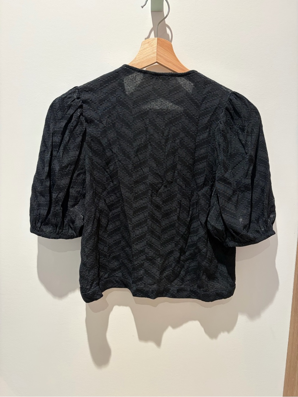 Textured Black Puff-Sleeve Crop Top with Button Front - Picture 2 of 3